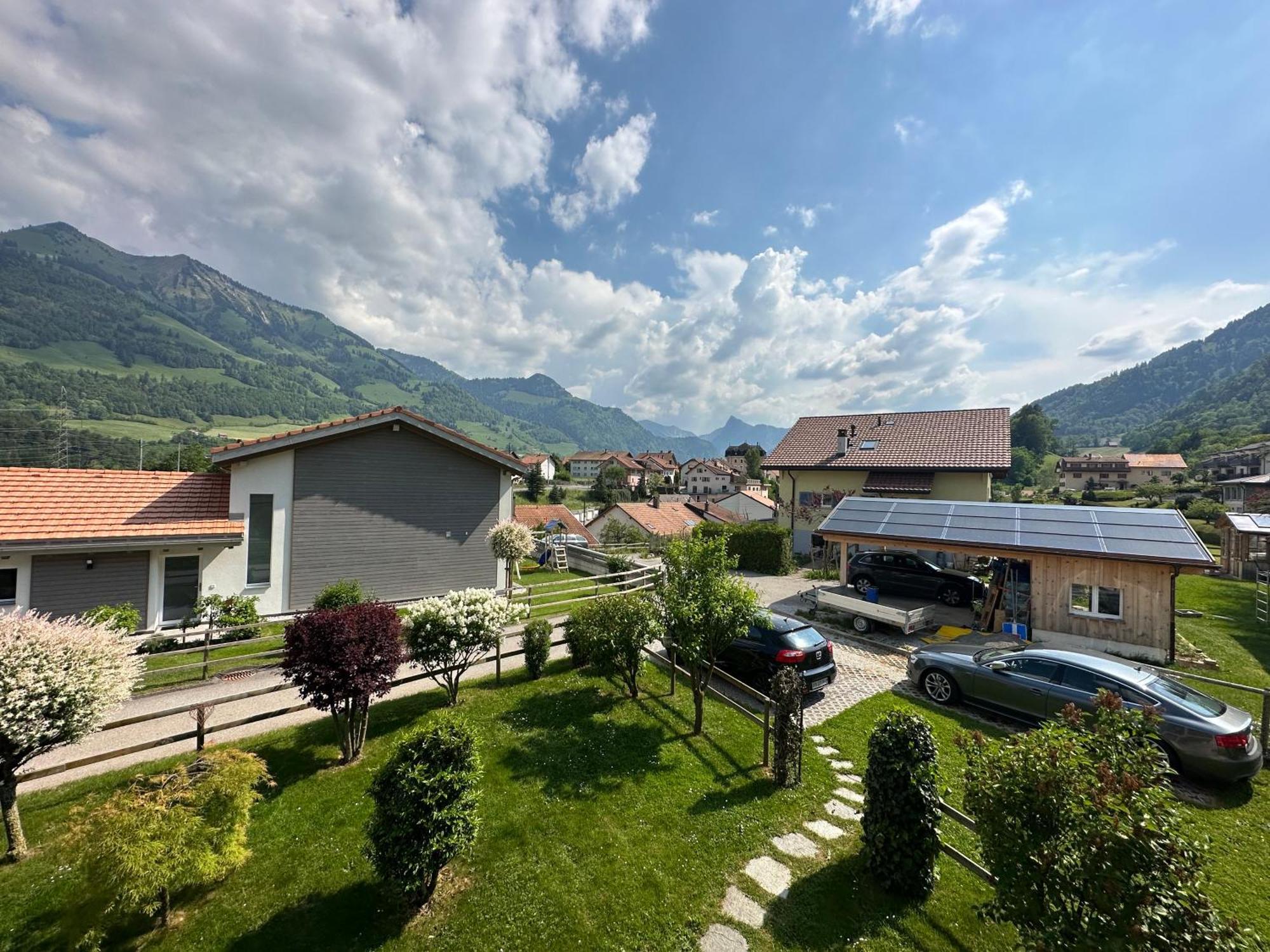 Gruyere Alpes Appartement 3 Chambres Bbq Parking Neirivue Exterior foto